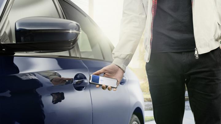 BMW & Apple Announce Car Keys on iPhones